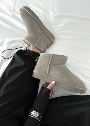 Чоботи теплі ugg ultra mini light grey suede (хутро)