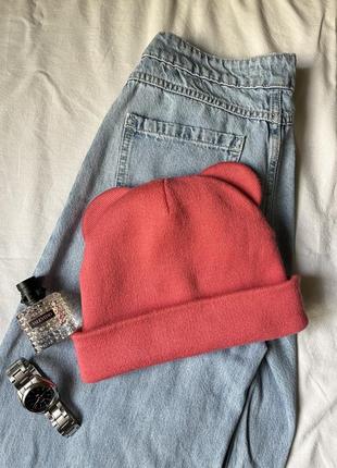 Теплая розовая двухсторонняя шапка с ушками