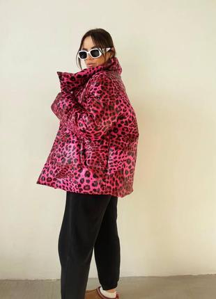 Пуффер пуховик из эко кожи кожаный курточка зефирка леопард лео рептилия розовый бежевый коричневый стильный объёмный тёплый зимний1 фото