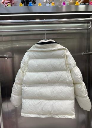 Зимняя куртка в стиле moncler молочная6 фото