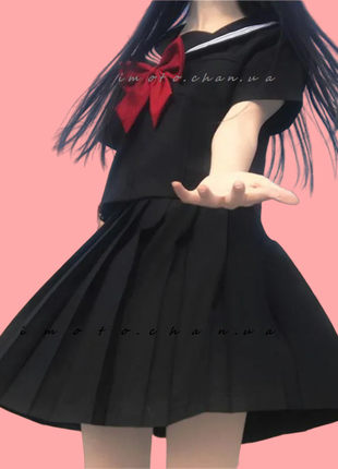 Форма школьная японская короткий рукав оригинальная черная  с красным бантиком  аниме косплей1 фото