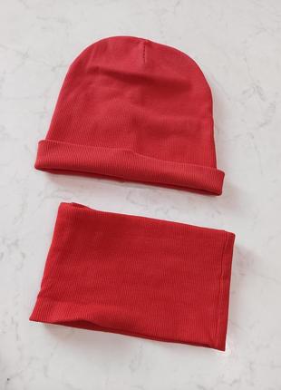 Комплект, шапка и хомут в рубчик красного цвета 4-7 лет9 фото