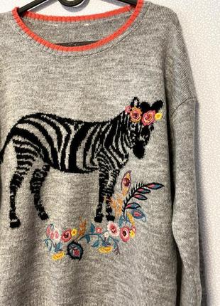 Свободный свитер зебры вышивка5 фото