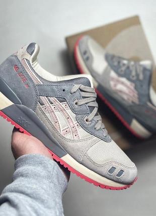 Кросівки ASICS Novablast Black Carrier Grey Mujer