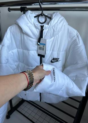 Пуховик nike женский nsw tf rpl classic hd jkt white dj6995-100
оригинал4 фото