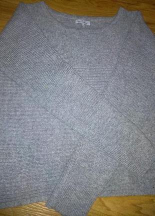 Теплий светр .