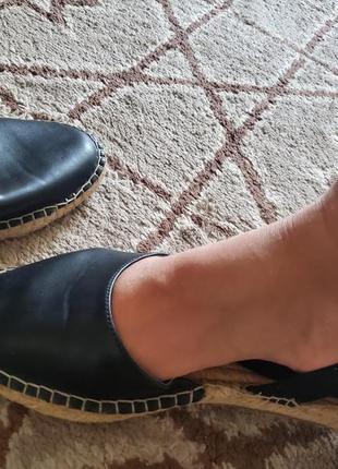 Босоножки фирменные zara