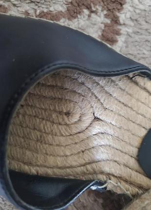 Босоножки фирменные zara