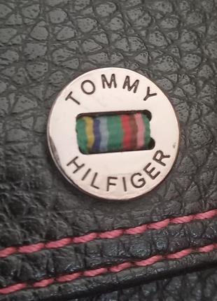 Крутая сумочка известного бренда tommy hilfiger2 фото