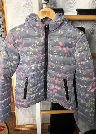 Курточка осенняя