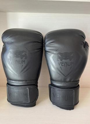 Боксерські рукавиці venum
