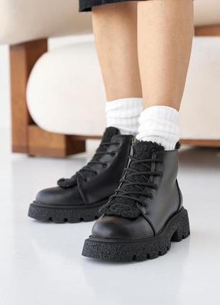 Черные кожаные ботинки осень зима7 фото