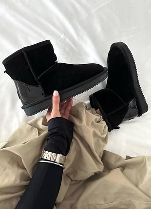 Ugg mini black lacquer 6