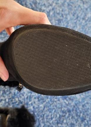 Ботильйони замшеві з хутром, утеплені на каблуку baldinini3 фото