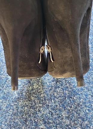 Ботильйони замшеві з хутром, утеплені на каблуку baldinini7 фото