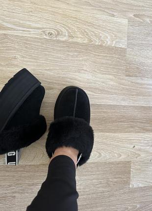 Тапочки ugg funkette black мюли теплые на платформе черные7 фото