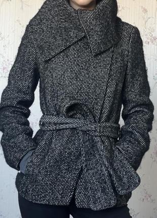 Женское короткое пальто2 фото