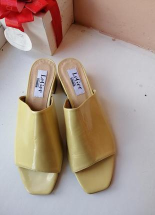 Шлепанцы 41р кожа