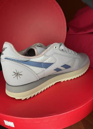 Кроссовки reebok jurassic world classic leather ripple grey hq6253