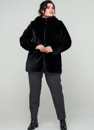 Элегантная женская зимняя шубка черного цвета из искусственного меха с капюшоном, большие размеры3 фото
