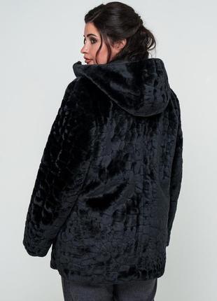 Оригинальная женская зимняя шубка черного цвета из искусственного меха с капюшоном, большие размеры4 фото
