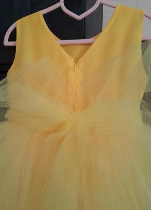 Святкова жовта сукня.2 фото