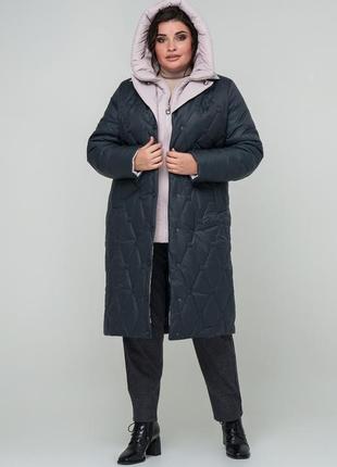 Актуальне зимове жіноче пальто зі стьобаної  плащової тканини з капюшоном, великі розміри7 фото