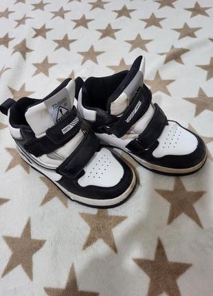 Ботинки на мальчика осень