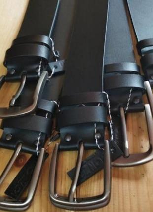 Чорний шкіряний ремінь