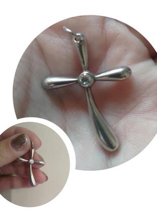 Крестовик серебряный