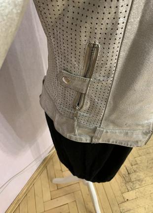 Кожаная куртка кожанка серебро италия3 фото