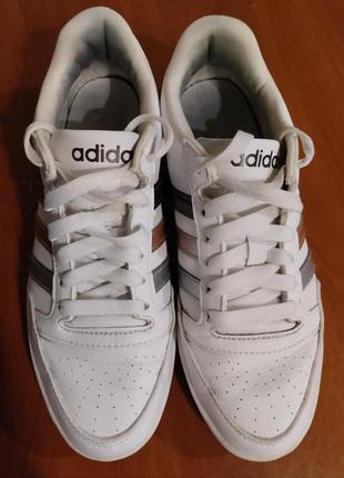 Кроссовки adidas