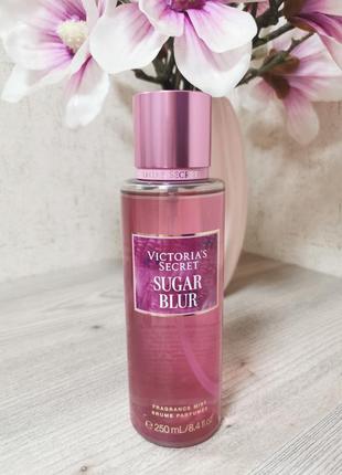 Парфумований зволожуючий спрей victorias secret.