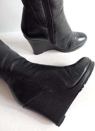Зимові високі чорні черевики ботфорти на платформі з натуральної шкіри2 фото