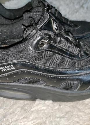 Кроссовки на подошве-качалке