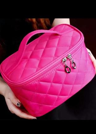 Вмістка косметичка чемодан рожевого кольору