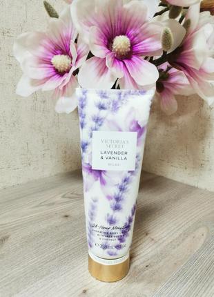 Парфюмированный увлажняющий лосьон victorias secret lavender &amp;vanilla.