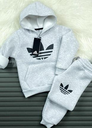 Спортивний костюм adidas