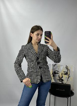 Жіночий піждак moschino