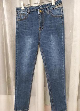 Джинсы новые
