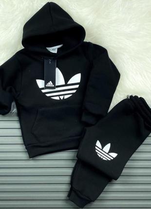 Спортивный костюм adidas