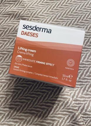 Ліфтинг крем для обличчя sesderma daeses