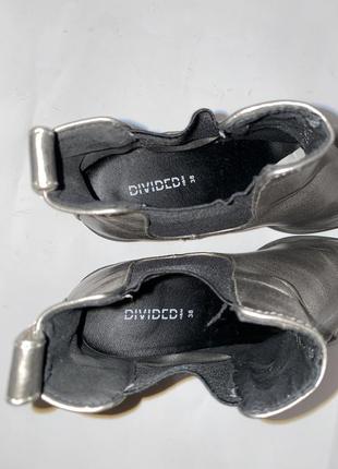 Серебристые ботинки с резиновыми вставками по бокам h&m6 фото