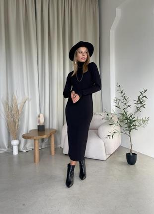 Вільна тепла довга сукня в рубчик на флісі чорна merlini