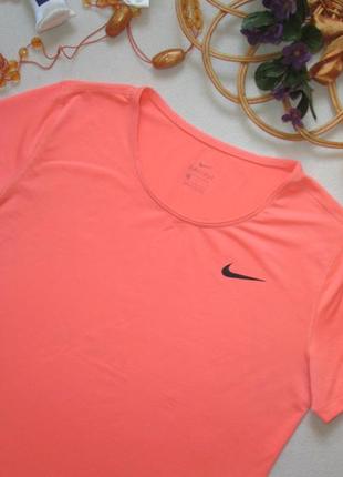 Классная фирменная спортивная футболка кораллового цвета nike оригинал.4 фото