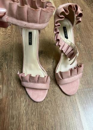 Босоніжки рожві 38