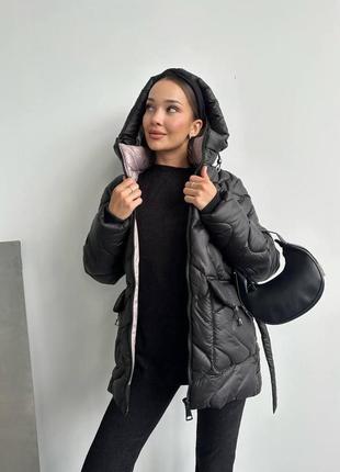 Женская куртка стежка с поясом стеганная зимняя стеганая куртка на подкладе с капюшоном силикон 2504 фото