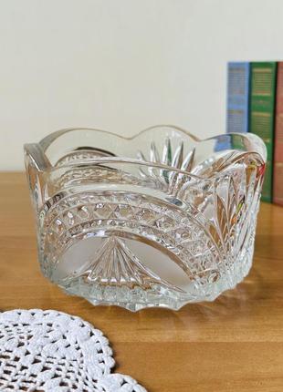 Небольшой хрустальный салатник, конфетница, блюдо хрусталь ссср
