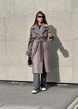 Зимнее классическое  комбинированное женское пальто с мехом