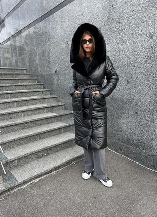 Черное женское зимнее стеганое пальто плащ пуховик с капюшоном1 фото